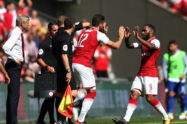 LONDON, ENGLAND - AUGUST 06: Olivier Giroud of Arsenal comes on for Alexandre Lacazette of Arsenal during the The FA Community Shield final between Chelsea and Arsenal at Wembley Stadium on August 6, 2017 in London, England.  (Photo by Dan Istitene/Getty Images)