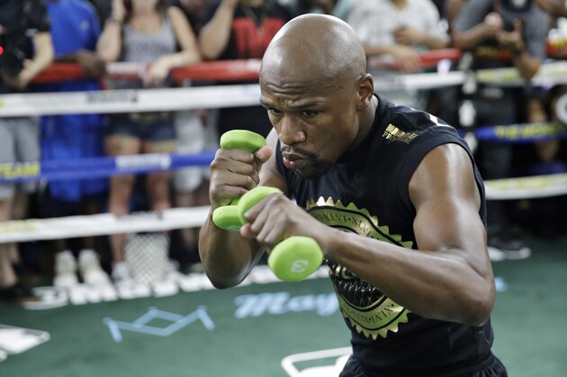 Floyd Mayweather Jr. trains at his gym Thursday, Aug. 10, 2017, in Las Vegas. Mayweather is scheduled to fight Conor McGregor on Aug. 26 in Las Vegas. (AP Photo/John Locher)