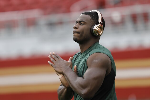 New York Jets wide receiver Quincy Enunwa warms up before an NFL football game against the San Francisco 49ers in Santa Clara, Calif., Sunday, Dec. 11, 2016. (AP Photo/Marcio Jose Sanchez)