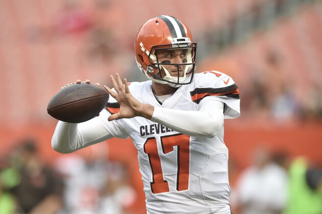 Cleveland Browns quarterback Brock Osweiler warms up before an NFL preseason football game between the New York Giants and the Cleveland Browns, Monday, Aug. 21, 2017, in Cleveland. The Browns won 10-6. (AP Photo/David Richard)