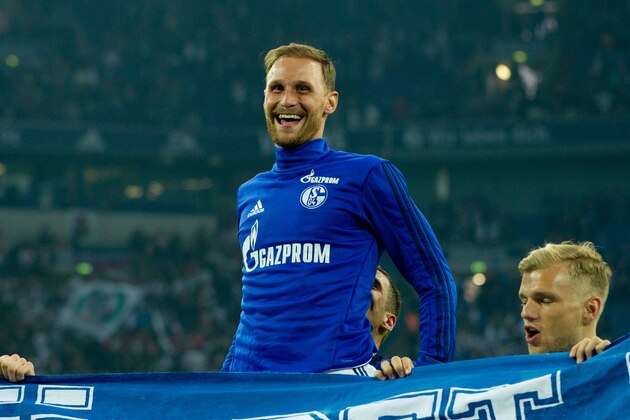 GELSENKIRCHEN, GERMANY - AUGUST 19: Benedikt Hoewedes of Schalke celebrate their win during the Bundesliga match between FC Schalke 04 and RB Leipzig at Veltins-Arena on August 19, 2017 in Gelsenkirchen, Germany. (Photo by TF-Images/TF-Images via Getty Images)