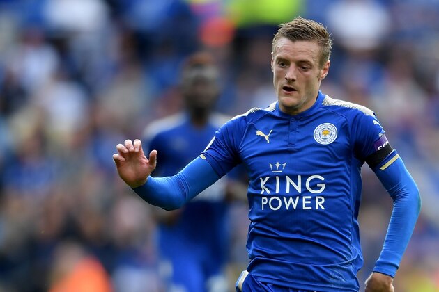 LEICESTER, ENGLAND - AUGUST 19:  Jamie Vardy of Leicester City in action during the Premier League match between Leicester City and Brighton and Hove Albion at The King Power Stadium on August 19, 2017 in Leicester, England.  (Photo by Ross Kinnaird/Getty Images)