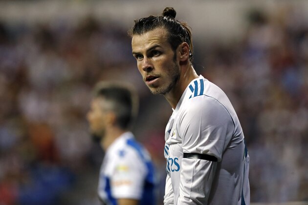 LA CORUNA, SPAIN - AUGUST 20: Gareth Bale of Real Madrid looks on during the La Liga match between Deportivo La Coruna and Real Madrid at Riazor Stadium on August 20, 2017 in La Coruna, Spain. Photo by TF-Images/TF-Images via Getty Images)