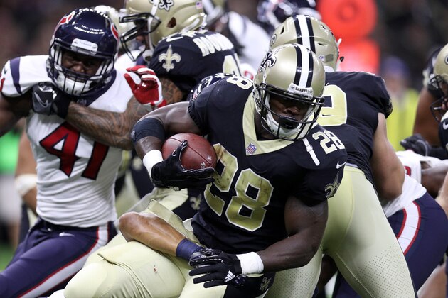 NEW ORLEANS, LA - AUGUST 26:   Adrian Peterson #28 of the New Orleans Saints runs against the Houston Texans at Mercedes-Benz Superdome on August 26, 2017 in New Orleans, Louisiana.  (Photo by Chris Graythen/Getty Images)