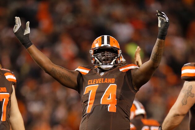 CLEVELAND, OH - NOVEMBER 30:  Cameron Erving #74 of the Cleveland Browns looks on during the game against the Baltimore Ravens at FirstEnergy Stadium on November 30, 2015 in Cleveland, Ohio.  (Photo by Gregory Shamus/Getty Images)