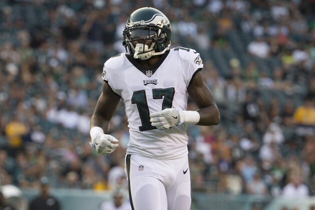 PHILADELPHIA, PA - AUGUST 17: Alshon Jeffery #17 of the Philadelphia Eagles plays against the Buffalo Bills in the preseason game at Lincoln Financial Field on August 17, 2017 in Philadelphia, Pennsylvania. The Eagles defeated the Bills 20-16. (Photo by Mitchell Leff/Getty Images) PHILADELPHIA, PA - AUGUST 17: Alshon Jeffery #17 of the Philadelphia Eagles plays against the Buffalo Bills in the preseason game at Lincoln Financial Field on August 17, 2017 in Philadelphia, Pennsylvania. The Eagles defeated the Bills 20-16. (Photo by Mitchell Leff/Getty Images)