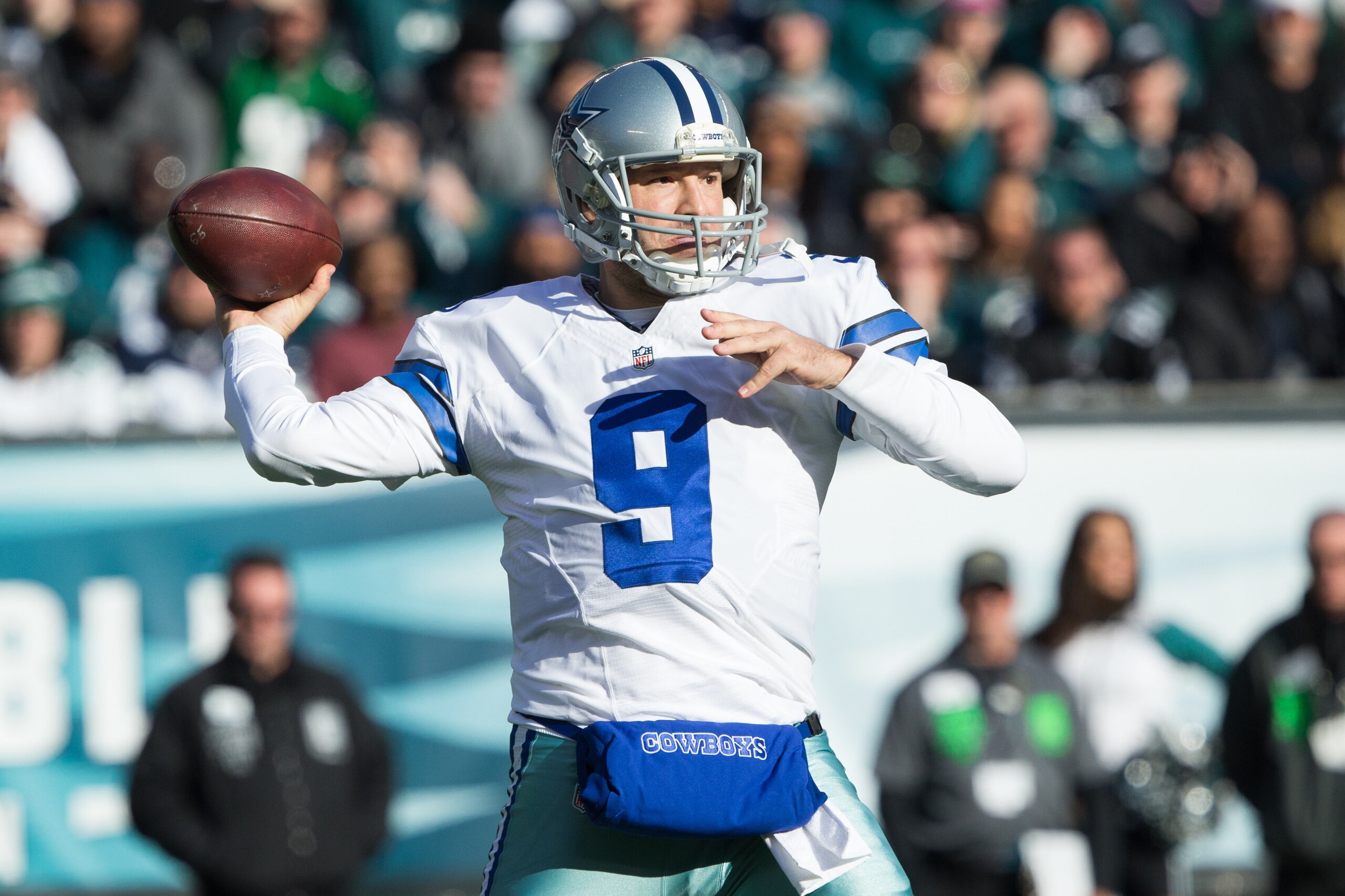 Jan 1, 2017; Philadelphia, PA, USA; Dallas Cowboys quarterback Tony Romo (9) passes the ball against the Philadelphia Eagles during the second quarter at Lincoln Financial Field. Mandatory Credit: Bill Streicher-USA TODAY Sports