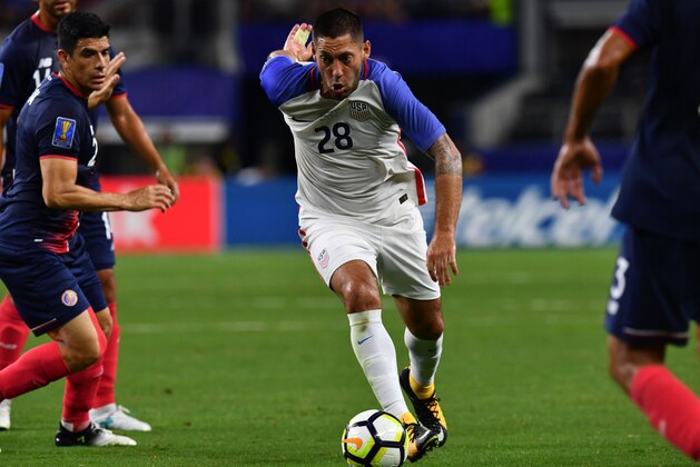 United States's forward Clint Dempsey (C) moves the ball against Costa Rica during the CONCACAF Gold Cup semifinal match in Arlington, Texas, on July 22, 2017. / AFP PHOTO / Nicholas Kamm        (Photo credit should read NICHOLAS KAMM/AFP/Getty Images)