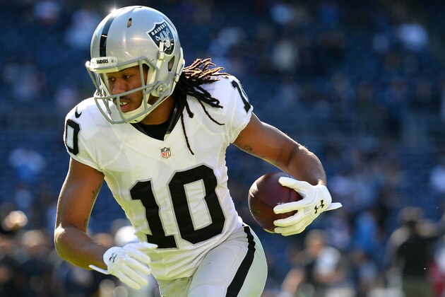 Dec 18, 2016; San Diego, CA, USA; Oakland Raiders wide receiver Seth Roberts (10) runs with the ball before the game against the San Diego Chargers at Qualcomm Stadium. Mandatory Credit: Jake Roth-USA TODAY Sports