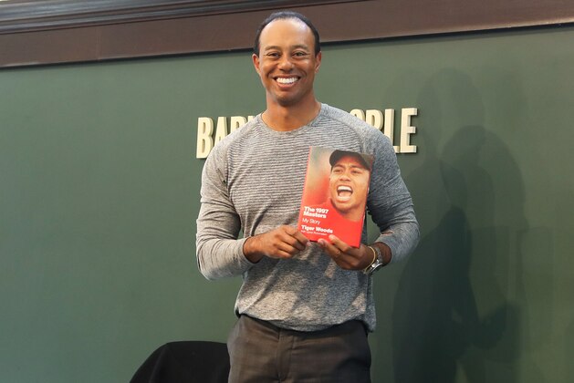 NEW YORK, NY - MARCH 20:  Tiger Woods signs copies of his new book, 'The 1997 Masters: My Story' at Barnes & Noble Union Square on March 20, 2017 in New York City.  (Photo by Rob Kim/Getty Images)