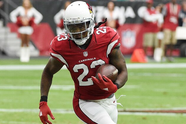 GLENDALE, AZ - SEPTEMBER 18:  Chris Johnson #23 of the Arizona Cardinals runs with the ball against the Tampa Bay Buccaneers at University of Phoenix Stadium on September 18, 2016 in Glendale, Arizona.  (Photo by Norm Hall/Getty Images)