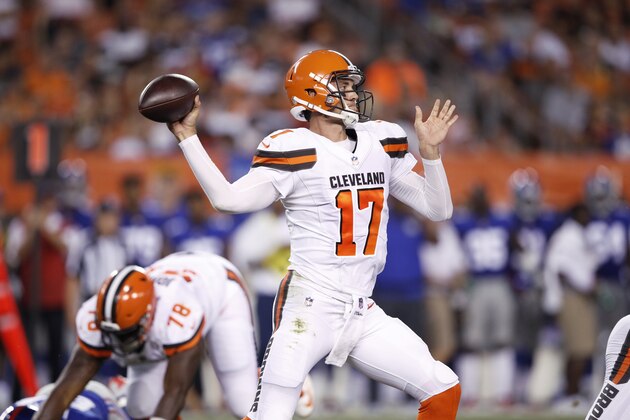 CLEVELAND, OH - AUGUST 21: Brock Osweiler #17 of the Cleveland Browns passes during a preseason game against the New York Giants at FirstEnergy Stadium on August 21, 2017 in Cleveland, Ohio. (Photo by Joe Robbins/Getty Images)