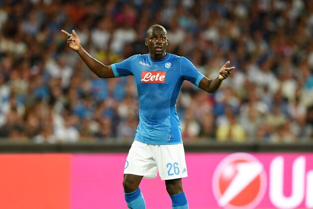 NAPLES, ITALY - AUGUST 16:  Kalidou Koulibaly of SSC Napoli in action during the UEFA Champions League Qualifying Play-Offs Round First Leg match between SSC Napoli and OGC Nice at Stadio San Paolo on August 16, 2017 in Naples, Italy.  (Photo by Francesco Pecoraro/Getty Images)