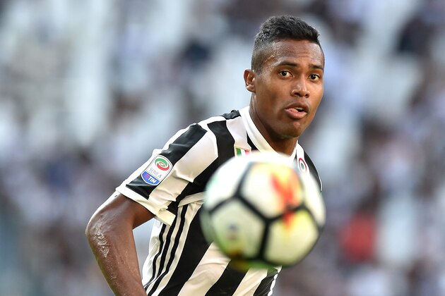 TURIN, ITALY - AUGUST 19:  Alex Sandro in action during the Serie A match between Juventus and Cagliari Calcio at Allianz Stadium on August 19, 2017 in Turin, Italy.  (Photo by Getty Images - Juventus FC/Getty Images)