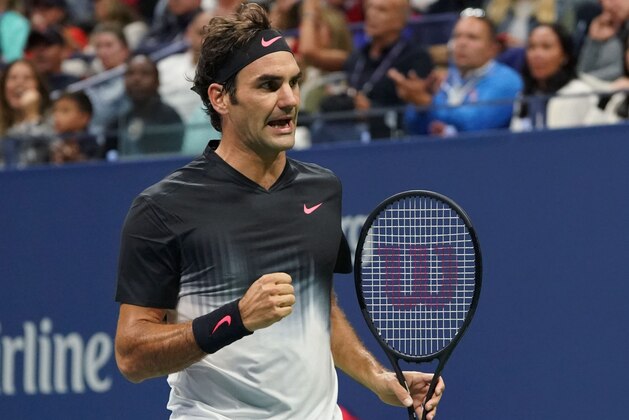 Roger Federer of Switzerland celebrates a point against Feliciano Lopez of Spain during their 2017 US Open Men's Singles match at the USTA Billie Jean King National Tennis Center in New York on September 2, 2017. / AFP PHOTO / DON EMMERT        (Photo credit should read DON EMMERT/AFP/Getty Images)