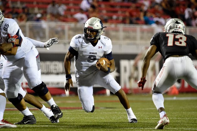 LAS VEGAS, NV - SEPTEMBER 02:  Quarterback Caylin Newton #3 of the Howard Bison runs against the UNLV Rebels during their game at Sam Boyd Stadium on September 2, 2017 in Las Vegas, Nevada. Howard won 43-40. (Photo by David J. Becker/Getty Images)