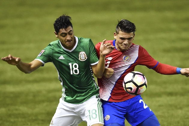 Mexico footballer Victor Reyes (L) vies for the ball with Costa Rica player Alexander Roman during their Under 17 Concacaf qualifying football match at the Maracana stadium on May 5, 2017 in Panama City. / AFP PHOTO / RODRIGO ARANGUA (Photo credit should read RODRIGO ARANGUA/AFP/Getty Images) Mexico footballer Victor Reyes (L) vies for the ball with Costa Rica player Alexander Roman during their Under 17 Concacaf qualifying football match at the Maracana stadium on May 5, 2017 in Panama City. / AFP PHOTO / RODRIGO ARANGUA (Photo credit should read RODRIGO ARANGUA/AFP/Getty Images)