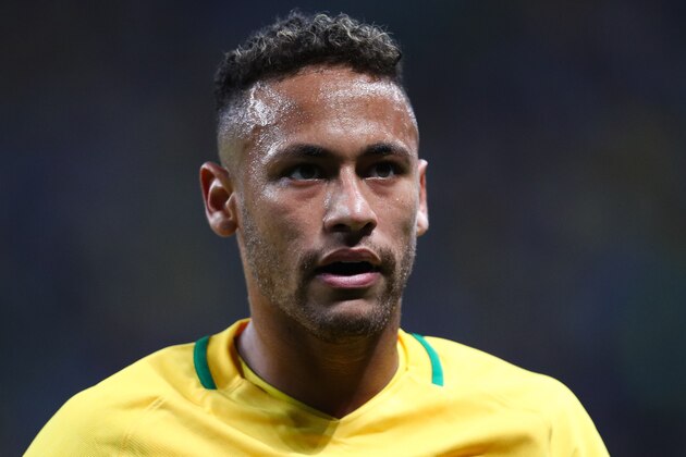 PORTO ALEGRE, BRAZIL - AUGUST 31: Neymar of Brazil reacts during a match between Brazil and Ecuador as part of 2018 FIFA World Cup Russia Qualifier at Arena do Gremio on August 31, 2017 in Porto Alegre, Brazil. (Photo by Buda Mendes/Getty Images)