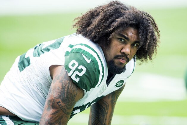 MIAMI GARDENS, FL - NOVEMBER 06: Leonard Williams #92 of the New York Jets looks on before a NFL game against the Miami Dolphins at Hard Rock Stadium on November 6, 2016 in Miami Gardens, Florida.  (Photo by Ronald C. Modra/Sports Imagery/Getty Images)