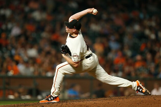 SAN FRANCISCO, CA - AUGUST 31: Mark Melancon #41 of the San Francisco Giants pitches in the eighth inning against the St Louis Cardinals at AT&T Park on August 31, 2017 in San Francisco, California. (Photo by Lachlan Cunningham/Getty Images)