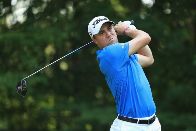 NORTON, MA - SEPTEMBER 04:  Justin Thomas of the United States plays his shot from the ninth tee during the final round of the Dell Technologies Championship at TPC Boston on September 4, 2017 in Norton, Massachusetts.  (Photo by Andrew Redington/Getty Images)
