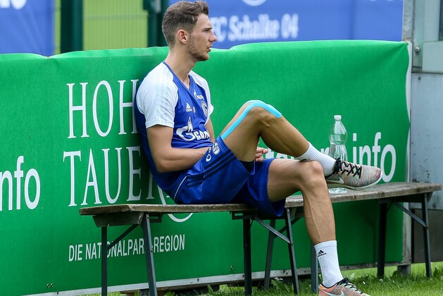 MITTERSILL, AUSTRIA - JULY 30: Leon Goretzka of Schalke sits on the bench during the Training Camp of FC Schalke 04 on July 30, 2017 in Mittersill, Austria. (Photo by TF-Images/TF-Images via Getty Images)