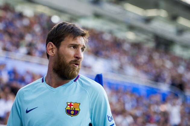 VITORIA-GASTEIZ, SPAIN - AUGUST 26:  Lionel Messi of FC Barcelona reacts during the La Liga match between Deportivo Alaves and Barcelona at Estadio de Mendizorroza on August 26, 2017 in Vitoria-Gasteiz, Spain.  (Photo by Juan Manuel Serrano Arce/Getty Images)