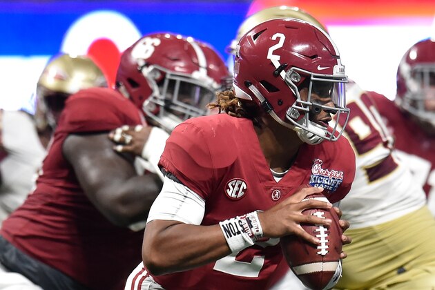 ATLANTA, GA - SEPTEMBER 02:  Jalen Hurts #2 of the Alabama Crimson Tide runs with the ball against the Florida State Seminoles during their game against the Florida State Seminoles at Mercedes-Benz Stadium on September 2, 2017 in Atlanta, Georgia.  (Photo by Scott Cunningham/Getty Images)