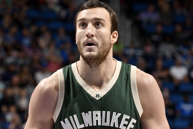 ORLANDO, FL - JANUARY 20: Miles Plumlee #18 of the Milwaukee Bucks shoots a free throw against the Orlando Magic on January 20, 2017 at Amway Center in Orlando, Florida. NOTE TO USER: User expressly acknowledges and agrees that, by downloading and or using this photograph, User is consenting to the terms and conditions of the Getty Images License Agreement. Mandatory Copyright Notice: Copyright 2017 NBAE (Photo by Fernando Medina/NBAE via Getty Images)