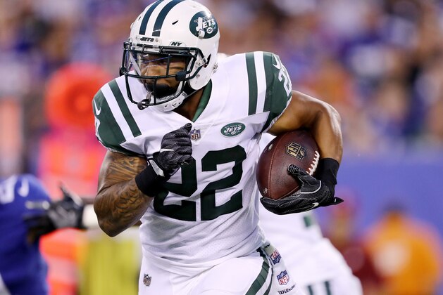 EAST RUTHERFORD, NJ - AUGUST 26:  Matt Forte #22 of the New York Jets carries the ball in the first quarter against the New York Giants during a preseason game on August 26, 2017 at MetLife Stadium in East Rutherford, New Jersey  (Photo by Elsa/Getty Images)