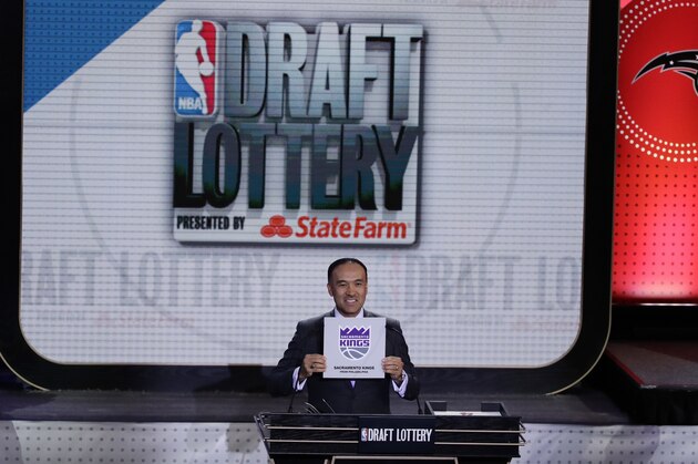 NBA deputy commissioner Mark Tatum announces the results for the Sacramento Kings at the NBA basketball draft lottery, Tuesday, May 16, 2017, in New York. (AP Photo/Frank Franklin II)