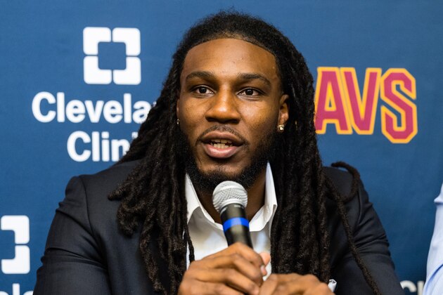 INDEPENDENCE, OH - SEPTEMBER 7: The Cleveland Cavaliers Introduce Isaiah Thomas, Jae Crowder & Ante Zizic at Cleveland Clinic Courts on September 7, 2017 in Independence, Ohio. NOTE TO USER: User expressly acknowledges and agrees that, by  downloading and or using this photograph, User is consenting to the  terms and conditions of the Getty Images License Agreement. (Photo by Jason Miller/Getty Images)