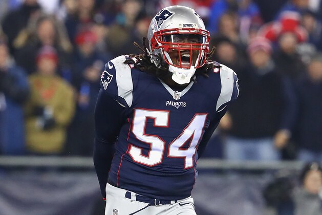 FOXBORO, MA - DECEMBER 12:  Dont'a Hightower #54 of the New England Patriots reacts during the first half against the Baltimore Ravens at Gillette Stadium on December 12, 2016 in Foxboro, Massachusetts.  (Photo by Adam Glanzman/Getty Images)