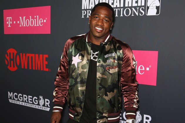 LAS VEGAS, NV - AUGUST 26:  Professional boxer Adrien Broner arrives on T-Mobile's magenta carpet duirng the Showtime, WME IME and Mayweather Promotions VIP Pre-Fight Party for Mayweather vs. McGregor at T-Mobile Arena on August 26, 2017 in Las Vegas, Nevada.  (Photo by Gabe Ginsberg/Getty Images for Showtime)