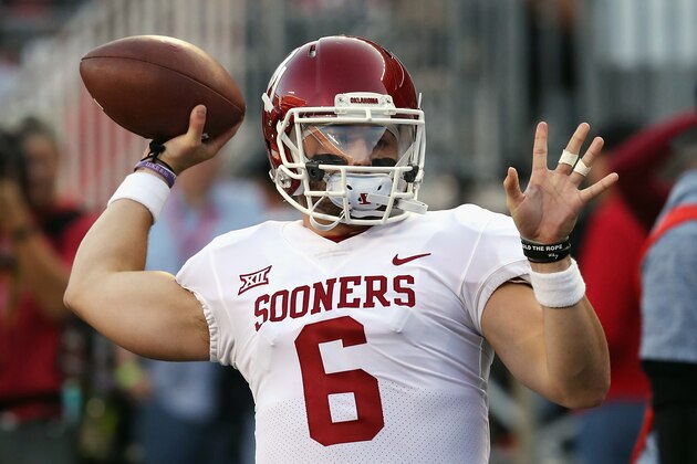 COLUMBUS, OH - SEPTEMBER 09:  Baker Mayfield #6 of the Oklahoma Sooners warms up before the game against the Ohio State Buckeyes at Ohio Stadium on September 9, 2017 in Columbus, Ohio.  (Photo by Gregory Shamus/Getty Images)