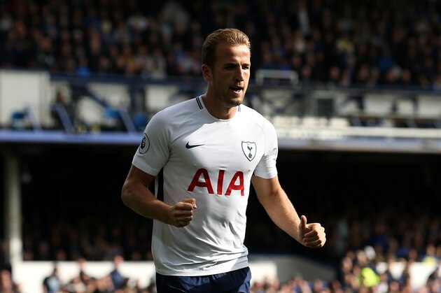 LIVERPOOL, ENGLAND - SEPTEMBER 09: Harry Kane of Tottenham Hotspur celebrates scoring his sides third goal during the Premier League match between Everton and Tottenham Hotspur at Goodison Park on September 9, 2017 in Liverpool, England.  (Photo by Jan Kruger/Getty Images)