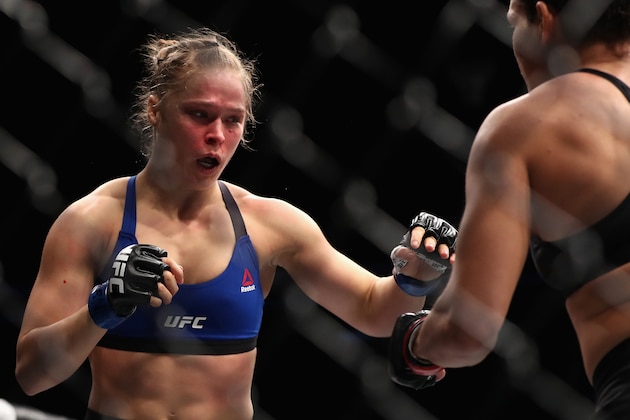 LAS VEGAS, NV - DECEMBER 30:  (L-R) Ronda Rousey and Amanda Nunes of Brazil face off in their UFC women's bantamweight championship bout during the UFC 207 event at T-Mobile Arena on December 30, 2016 in Las Vegas, Nevada.  (Photo by Christian Petersen/Getty Images)