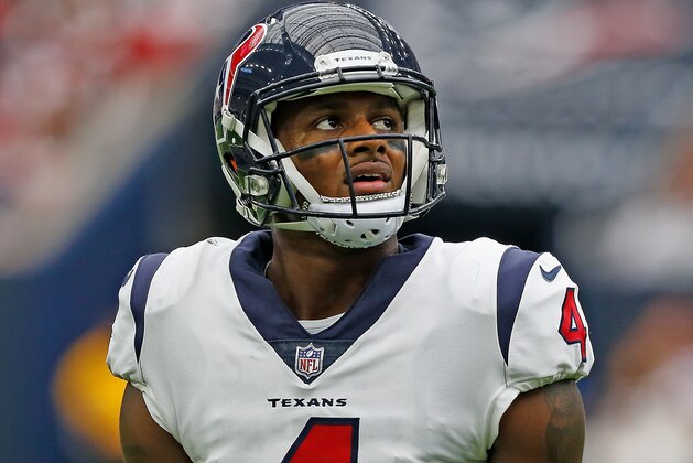 HOUSTON, TX - SEPTEMBER 10: Deshaun Watson #4 of the Houston Texans checks the scoreboard against the Jacksonville Jaguars at NRG Stadium on September 10, 2017 in Houston, Texas.  (Photo by Bob Levey/Getty Images)