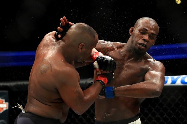 ANAHEIM, CA - JULY 29:  Daniel Cormier (L)  fights Jon Jones in the Light Heavyweight title bout  during UFC 214 at Honda Center on July 29, 2017 in Anaheim, California.  (Photo by Sean M. Haffey/Getty Images)