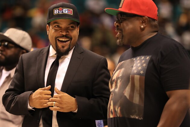 LAS VEGAS, NV - AUGUST 26:  (L-R) BIG3 founder and recording artist Ice Cube and Cedric the Entertainer attend the BIG3 three on three basketball league championship game on August 26, 2017 in Las Vegas, Nevada.  (Photo by Sean M. Haffey/BIG3/Getty Images)