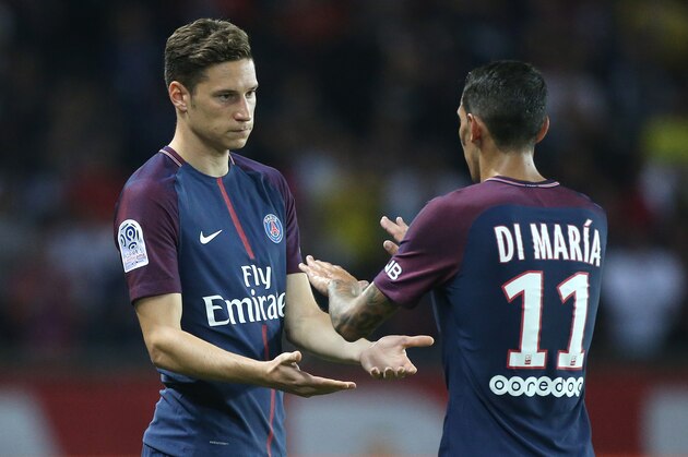 PARIS, FRANCE - AUGUST 25: Julian Draxler of PSG is replacing Angel Di Maria during the French Ligue 1 match between Paris Saint Germain (PSG) and AS Saint-Etienne (ASSE) at Parc des Princes on August 25, 2017 in Paris, France. (Photo by Jean Catuffe/Getty Images)