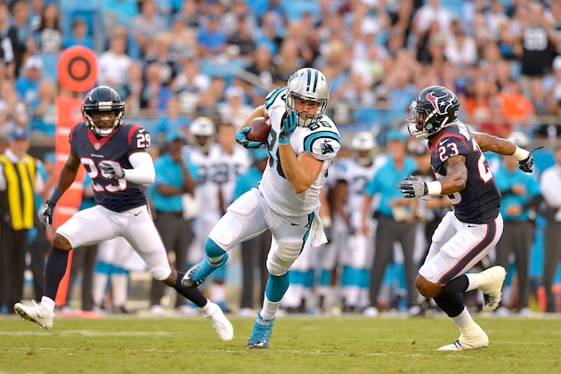CHARLOTTE, NC - AUGUST 09:  Greg Olsen #88 of the Carolina Panthers makes a catch against the Houston Texans during their game at Bank of America Stadium on August 9, 2017 in Charlotte, North Carolina.  (Photo by Grant Halverson/Getty Images)