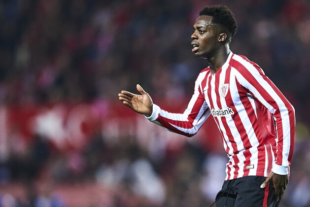 SEVILLE, SPAIN - MARCH 02:  Inaki Williams of Athletic Club looks on during the La Liga match between Sevilla FC and Athletic Club de Bilbao at Estadio Ramon Sanchez Pizjuan on March 02, 2017 in Seville, Spain.  (Photo by Aitor Alcalde Colomer/Getty Images)