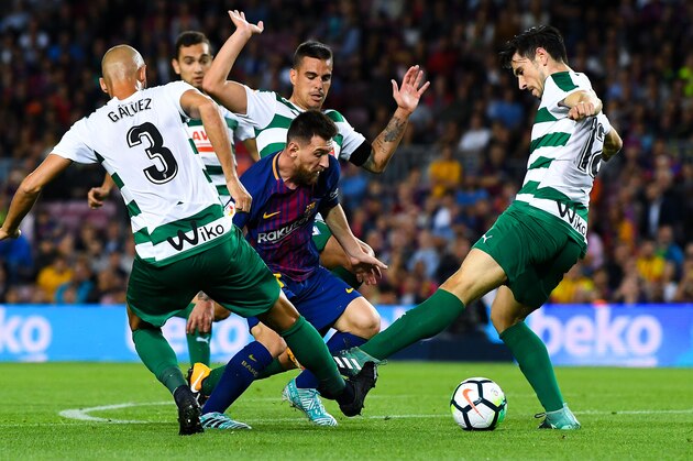 BARCELONA, SPAIN - SEPTEMBER 19:  Lionel Messi of FC Barcelona competes for the ball with four Eibar players during the La Liga match between Barcelona and SD Eibar at Camp Nou on September 19, 2017 in Barcelona, Spain.  (Photo by David Ramos/Getty Images)