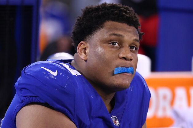 EAST RUTHERFORD, NJ - SEPTEMBER 18:   Ereck Flowers #74 of the New York Giants sits on the bench against the Detroit Lions during their game at MetLife Stadium on September 18, 2017 in East Rutherford, New Jersey.  (Photo by Al Bello/Getty Images)