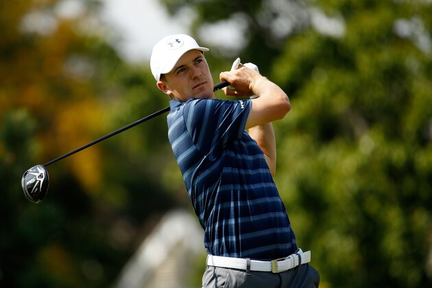 LAKE FOREST, IL - SEPTEMBER 16:  Jordan Spieth hits his tee shot on the fourth hole during the third round of the BMW Championship at Conway Farms Golf Club on September 16, 2017 in Lake Forest, Illinois.  (Photo by Andy Lyons/Getty Images)