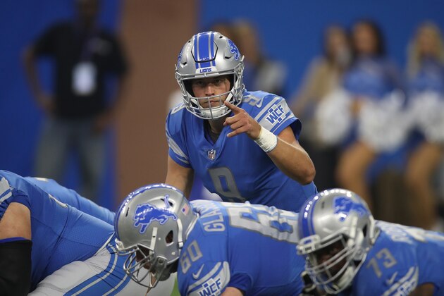 DETROIT, MI - SEPTEMBER 10: Matthew Stafford #9 of the Detroit Lions calls a play in the first quarter against Arizona Cardinals at Ford Field on September 10, 2017 in Detroit, Michigan. (Photo by Gregory Shamus/Getty Images)