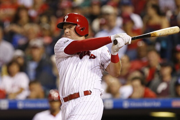 PHILADELPHIA, PA - SEPTEMBER 19: Rhys Hoskins #17 of the Philadelphia Phillies in action during a game against the Los Angeles Dodgers at Citizens Bank Park on September 19, 2017 in Philadelphia, Pennsylvania. (Photo by Rich Schultz/Getty Images)