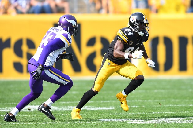 PITTSBURGH, PA - SEPTEMBER 17:  Antonio Brown #84 of the Pittsburgh Steelers in action in front of Terence Newman #23 of the Minnesota Vikings at Heinz Field on September 17, 2017 in Pittsburgh, Pennsylvania. (Photo by Joe Sargent/Getty Images)