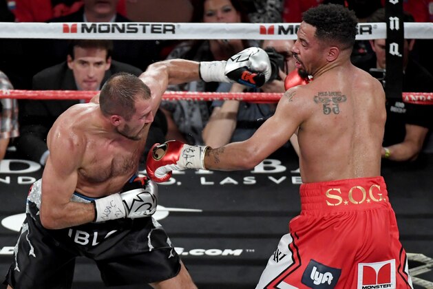 LAS VEGAS, NV - JUNE 17:  Sergey Kovalev (L) throws a left at Andre Ward in the seventh round of their light heavyweight championship bout at the Mandalay Bay Events Center on June 17, 2017 in Las Vegas, Nevada. Ward retained his WBA/IBF/WBO titles with a TKO in the eighth round.  (Photo by Ethan Miller/Getty Images)